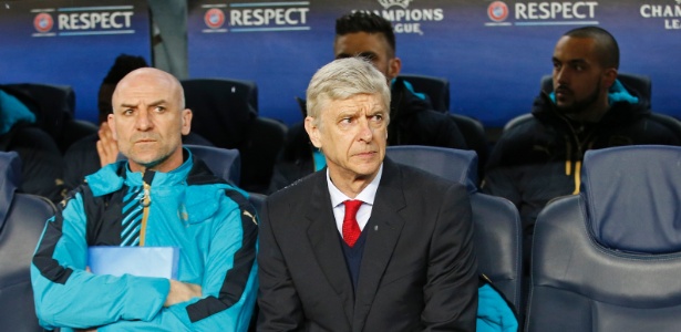 Arsene Wenger descartou a possibilidade de deixar o Arsenal nesta temporada - Carl Recine/Reuters