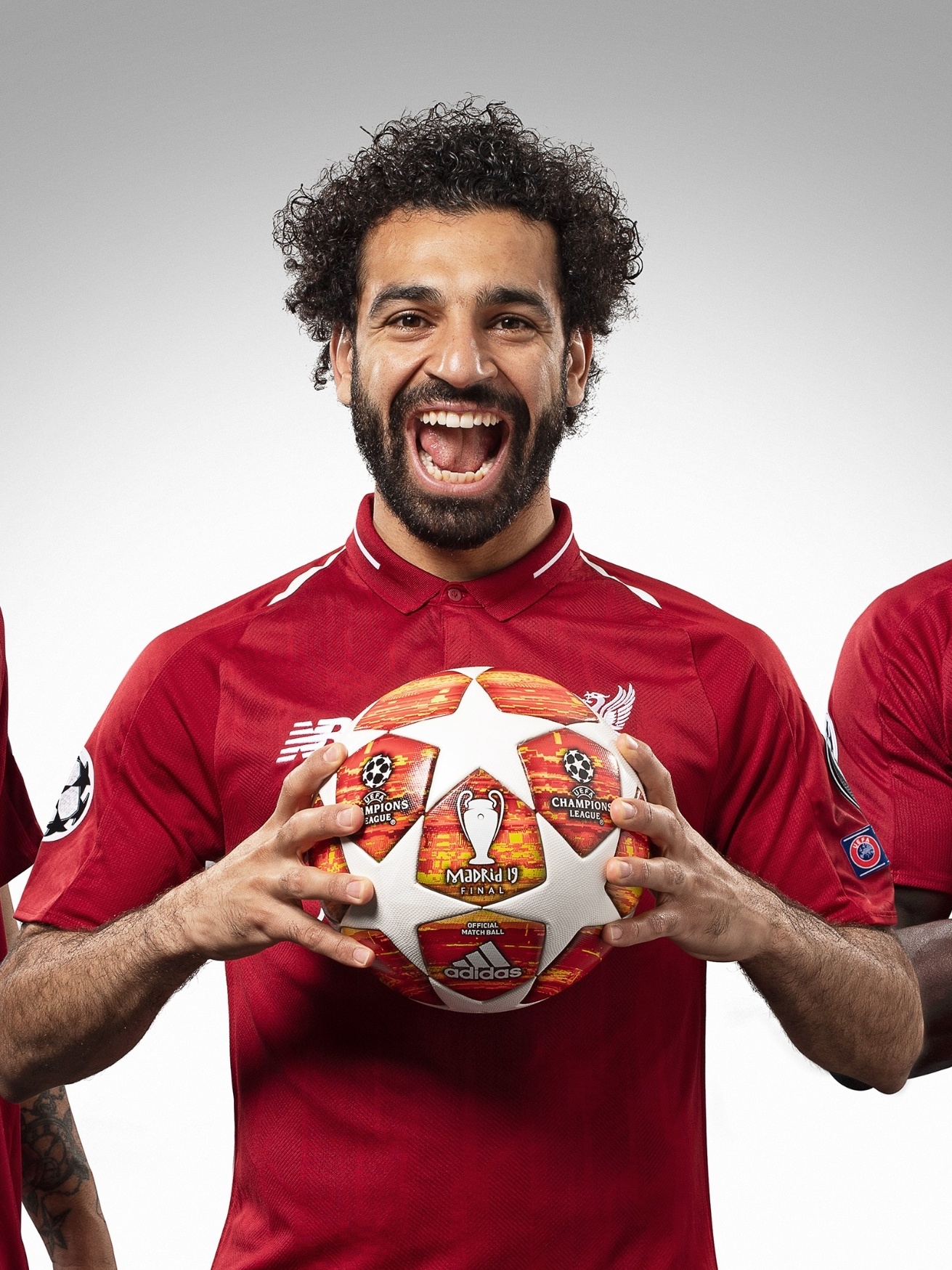 Salah e Mané buscam fim de jejum para tirar Liverpool de pior