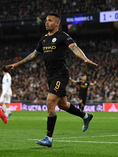 Gabriel Jesus comemora após marcar para o Manchester City contra o Real Madrid pela Liga dos Campeões - David Ramos/Getty Images