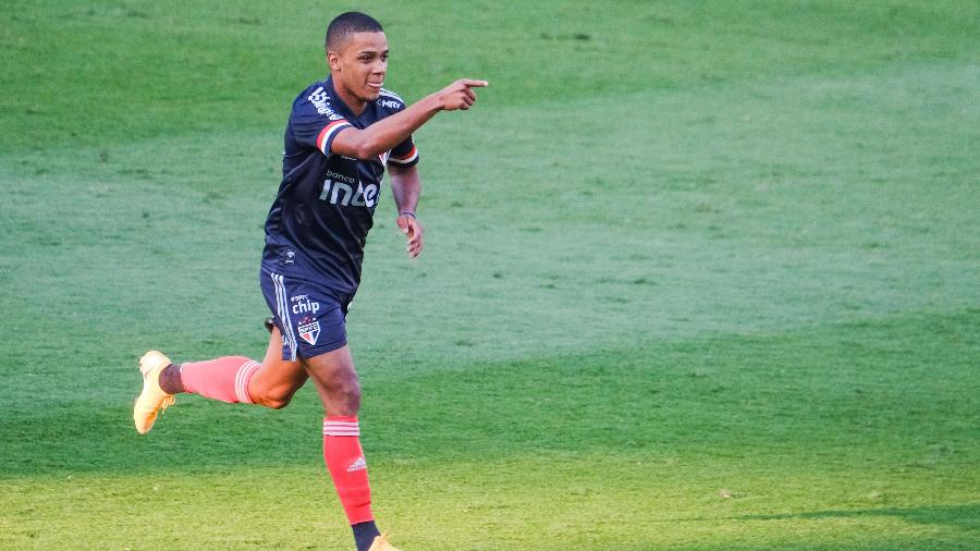 Brenner comemora gol do São Paulo de virada contra o Fluminense - Marcello Zambrana/AGIF