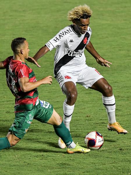 MT disputa com Romarinho da Portuguesa - Thiago Ribeiro/AGIF