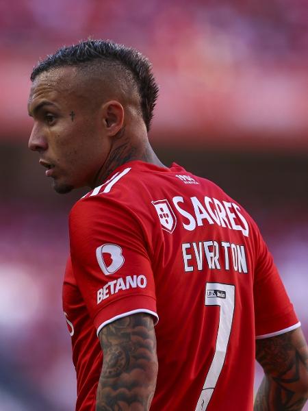 Everton Cebolinha tem contrato válido com o Benfica até junho de 2025 - Carlos Rodrigues/Getty Images