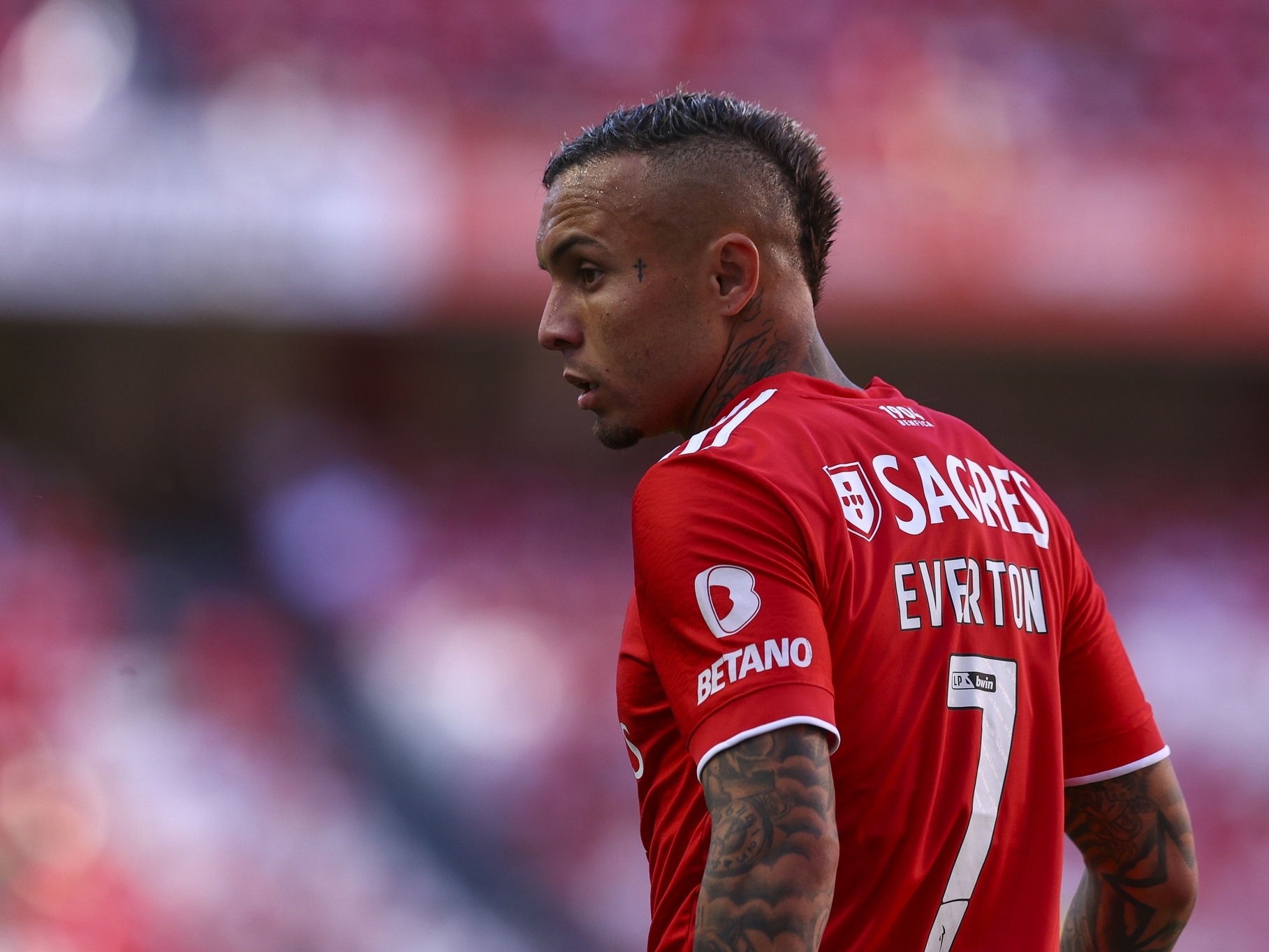 Everton do SL Benfica é novamente destaque em FUT 22 Versus