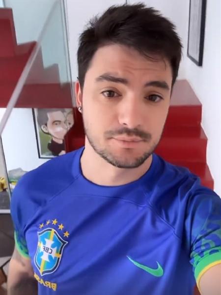 Felipe Neto com a camisa da seleção brasileira antes de jogo contra a Coreia do Sul - Reprodução/Instagram