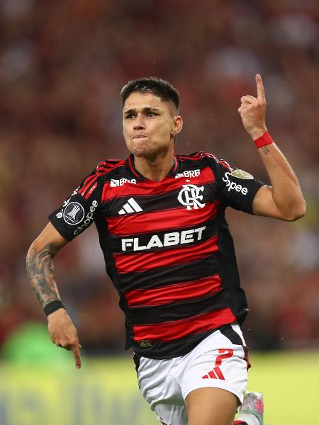 Luiz Araújo comemora seu gol pelo Flamengo sobre a LDU Luiz Araújo comemora seu gol pelo Flamengo sobre a LDU