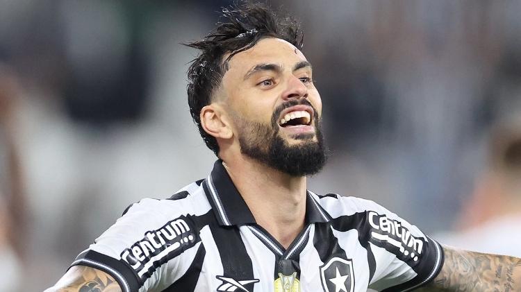 Mastriani comemora gol marcado pelo Botafogo contra o Ceará no Brasileirão Mastriani comemora gol marcado pelo Botafogo contra o Ceará no Brasileirão