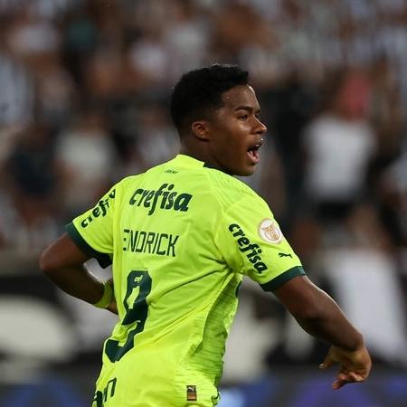 Encrick comandou a vitória do Palmeiras sobre o Botafogo pelo Brasileirão de 2023 Encrick comandou a vitória do Palmeiras sobre o Botafogo pelo Brasileirão de 2023