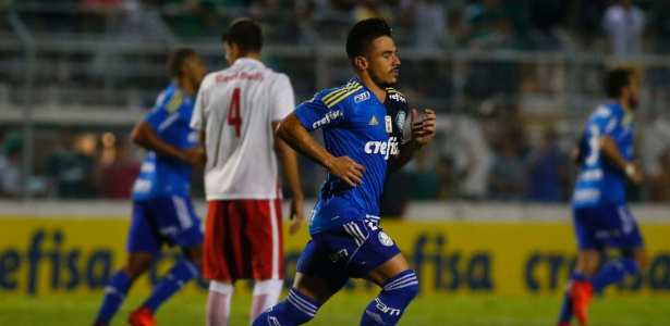 Willian abriu o placar para o Palmeiras no Moisés Lucarelli - MARCOS BEZERRA/FUTURA PRESS/FUTURA PRESS/ESTADÃO CONTEÚDO - MARCOS BEZERRA/FUTURA PRESS/FUTURA PRESS/ESTADÃO CONTEÚDO