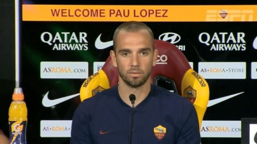 Pau López é apresentado como novo goleiro da Roma - Reprodução/ESPN Brasil
