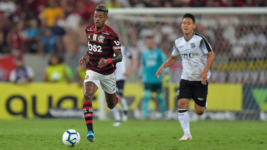Bruno Henrique em ação durante partida entre Flamengo e Ceará, no último dia 27 - Thiago Ribeiro/AGIF