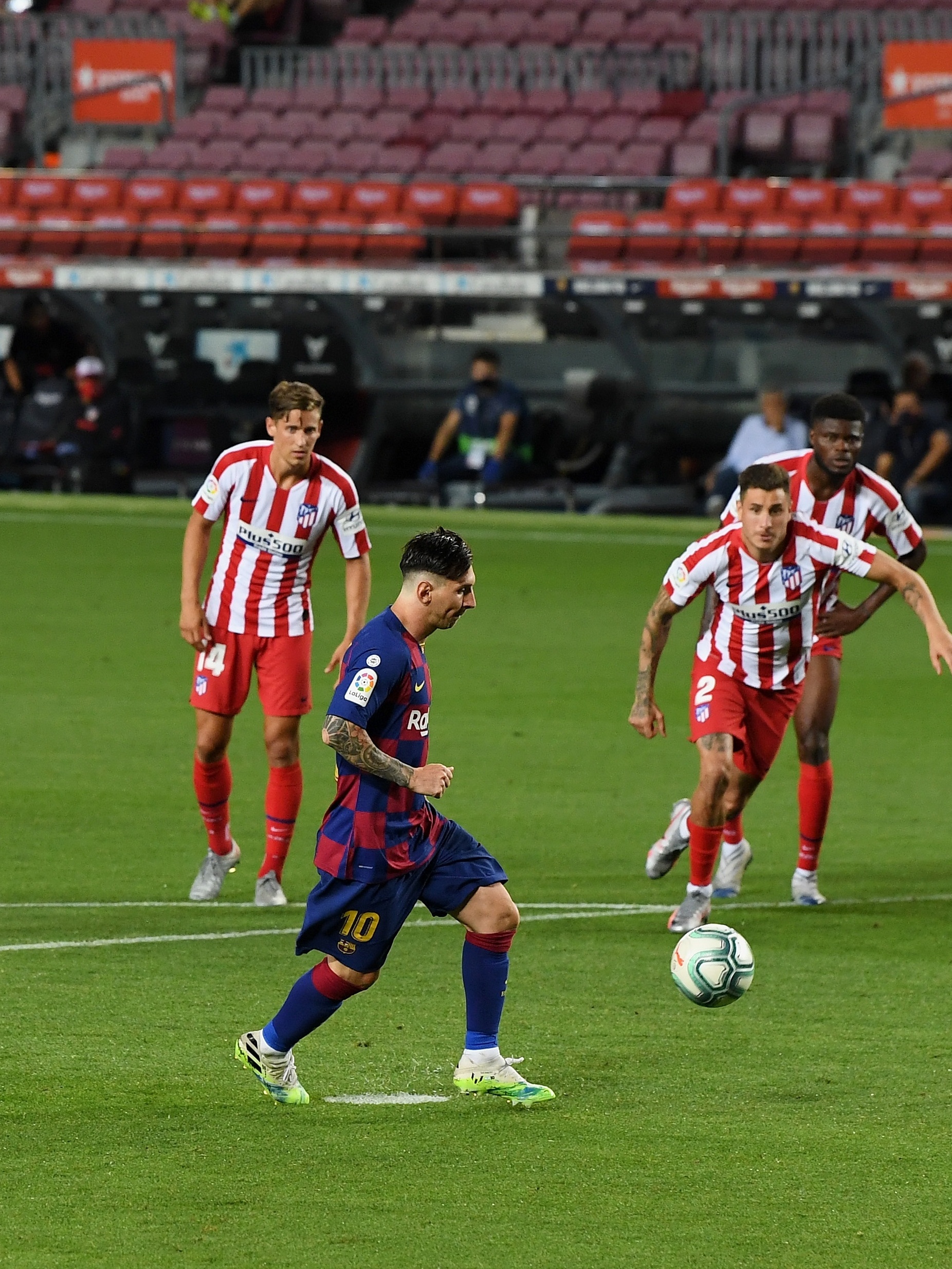 Doentes por Futebol - No lugar certo. Na hora certa. GIGANTESCO! Pode ser o  gol pra cravar a sua linda história no futebol. MESSI! MESSI!