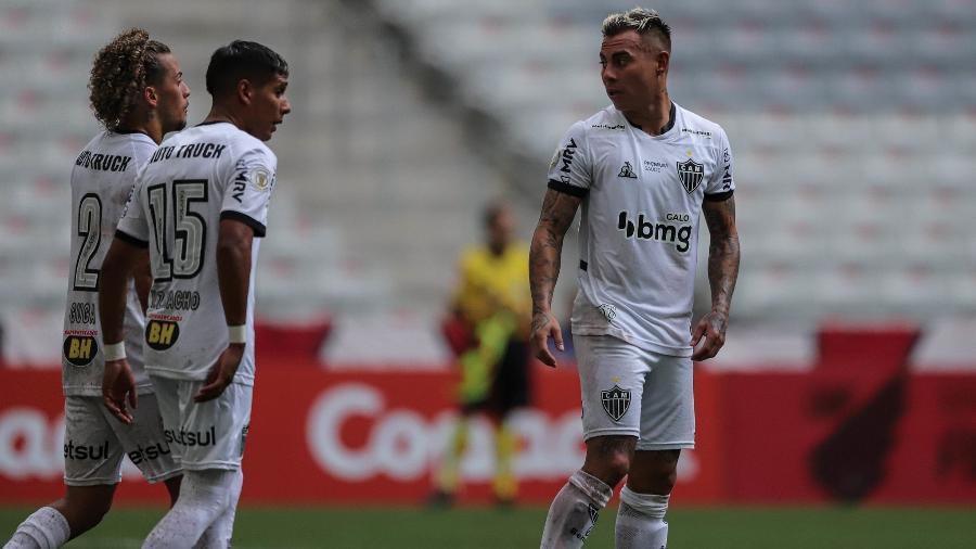 Dois dos gringos do Galo, Eduardo Vargas e Matías Zaracho vivem momentos diferentes no clube - Pedro Souza/Atlético-MG