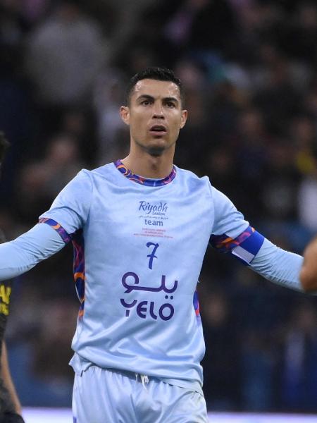 Cristiano Ronaldo durante o amistoso entre o combinado de Al Nassr e Al Hilal contra PSG. - FRANCK FIFE/AFP