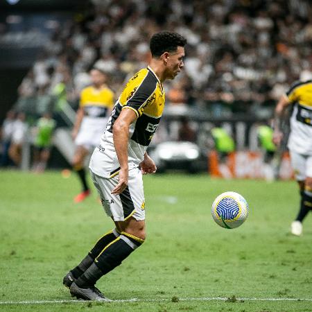 Marquinhos Gabriel, do Criciúma, no jogo contra o Atlético-MG, pelo Brasileirão