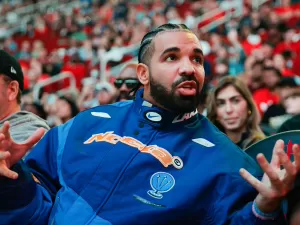 Drake ajuda time italiano a fugir da falência e investe no clube