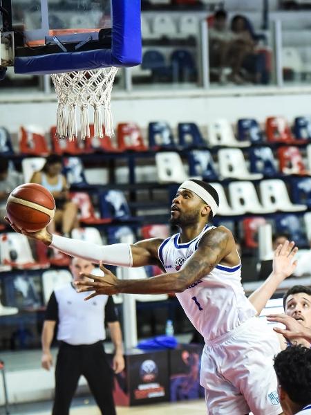 Minas Tênis Clube na Champions League das Américas de basquete