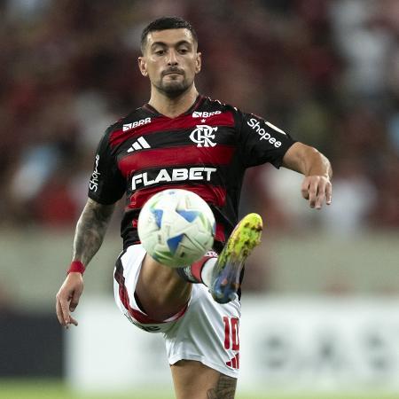 Arrascaeta em ação durante Flamengo x LDU, duelo da Libertadores Arrascaeta em ação durante Flamengo x LDU, duelo da Libertadores