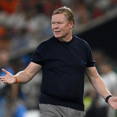 Ronald Koeman, técnico da Holanda, durante partida contra Marrocos na Copa do Mundo