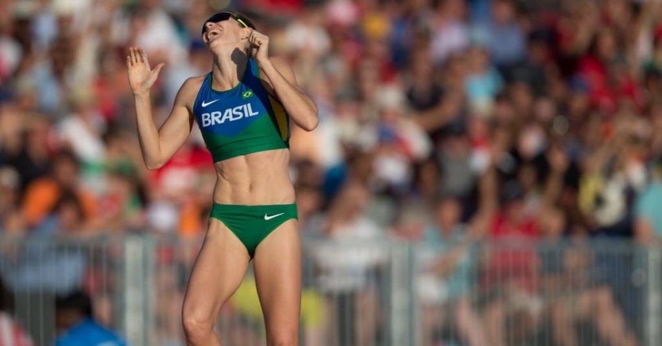 Fabiana Murer se lamenta após ficar com a prata no salto com vara dos Jogos Pan-Americanos