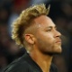 Neymar comemora gol do PSG diante do Estrela Vermelha - REUTERS/Charles Platiau