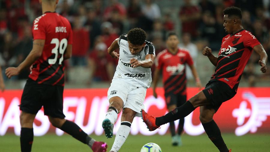 Athletico Paranaense levou a melhor no primeiro turno e venceu na Arena da Baixada - REUTERS/Rodolfo Buhrer
