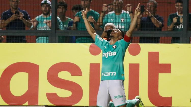 Em noite inspirada de Willian Bigode, Palmeiras goleia Oeste no Pacaembu
