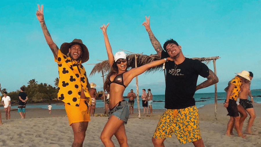 Neymar, Isabella Arantes e Gabriel Medina durante festa de Réveillon em 2018 - Reprodução/Instagram