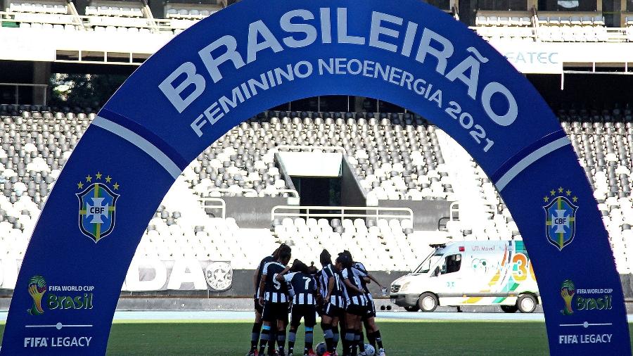 Equipe do Botafogo antes de partida contra o São José (SP) pelo Brasileirão Feminino A-1 - Vítor Silva/Botafogo