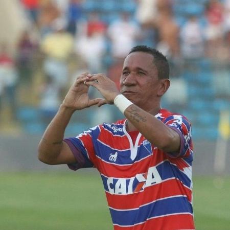 Clodoaldo foi um dos autores do gol diante do Bahia, em 2001 - Pedro Chaves / FCF