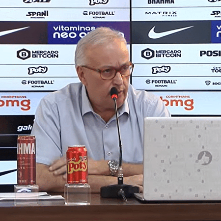 Roberto de Andrade, diretor de futebol do Corinthians, em coletiva - Reprodução/YouTube