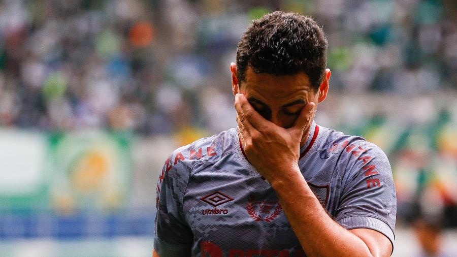 Paulo Henrique Ganso, do Fluminense, lamenta lesão em jogo contra o Palmeiras pelo Brasileirão - ISAAC FONTANA/FRAMEPHOTO/ESTADÃO CONTEÚDO