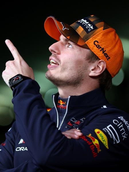 Max Verstappen, no Japão, após a conquista do bicampeonato da F1 - Clive Rose/Getty Images