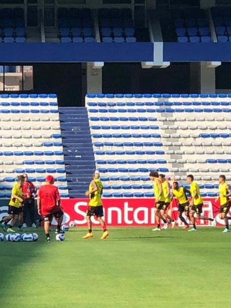 Flamengo faz treino em Guayaquil visando a final da Libertadoes - Foto: Bruno Braz/UOL