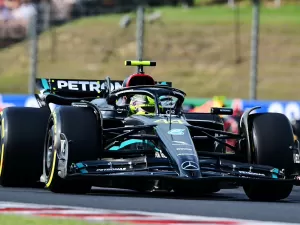 Hamilton surpreende até a si mesmo, derruba série de Verstappen e faz pole