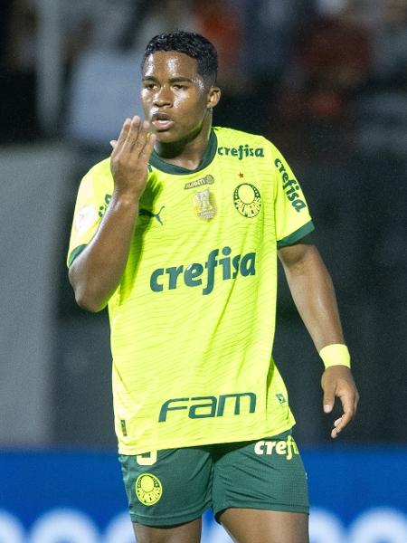 Bragantino vira sobre reservas do Palmeiras e é vice no