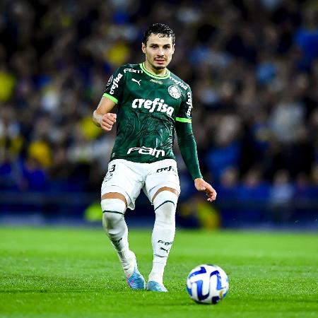 Raphael Veiga, do Palmeiras, durante jogo contra o Boca Juniors pela Libertadores