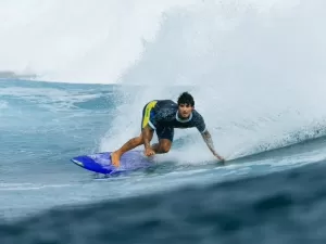 Olimpíadas 2024: onde assistir à estreia de Gabriel Medina no surfe