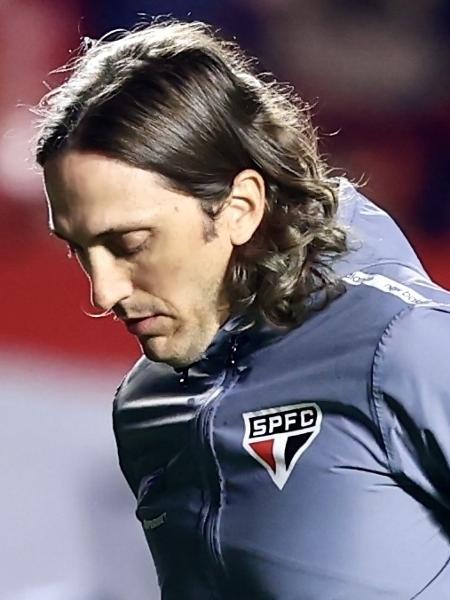 Luis Zubeldía, técnico do São Paulo, durante jogo contra o Fortaleza no Brasileirão Luis Zubeldía, técnico do São Paulo, durante jogo contra o Fortaleza no Brasileirão