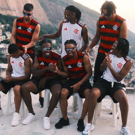 Gonçalo Inácio (acima, à esquerda), zagueiro do Sporting e da seleção portuguesa, com a camisa do Flamengo Gonçalo Inácio (acima, à esquerda), zagueiro do Sporting e da seleção portuguesa, com a camisa do Flamengo