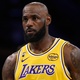 Lakers se despedem de LeBron James ap&oacute;s oito temporadas: 'Sempre ser&aacute; da fam&iacute;lia'