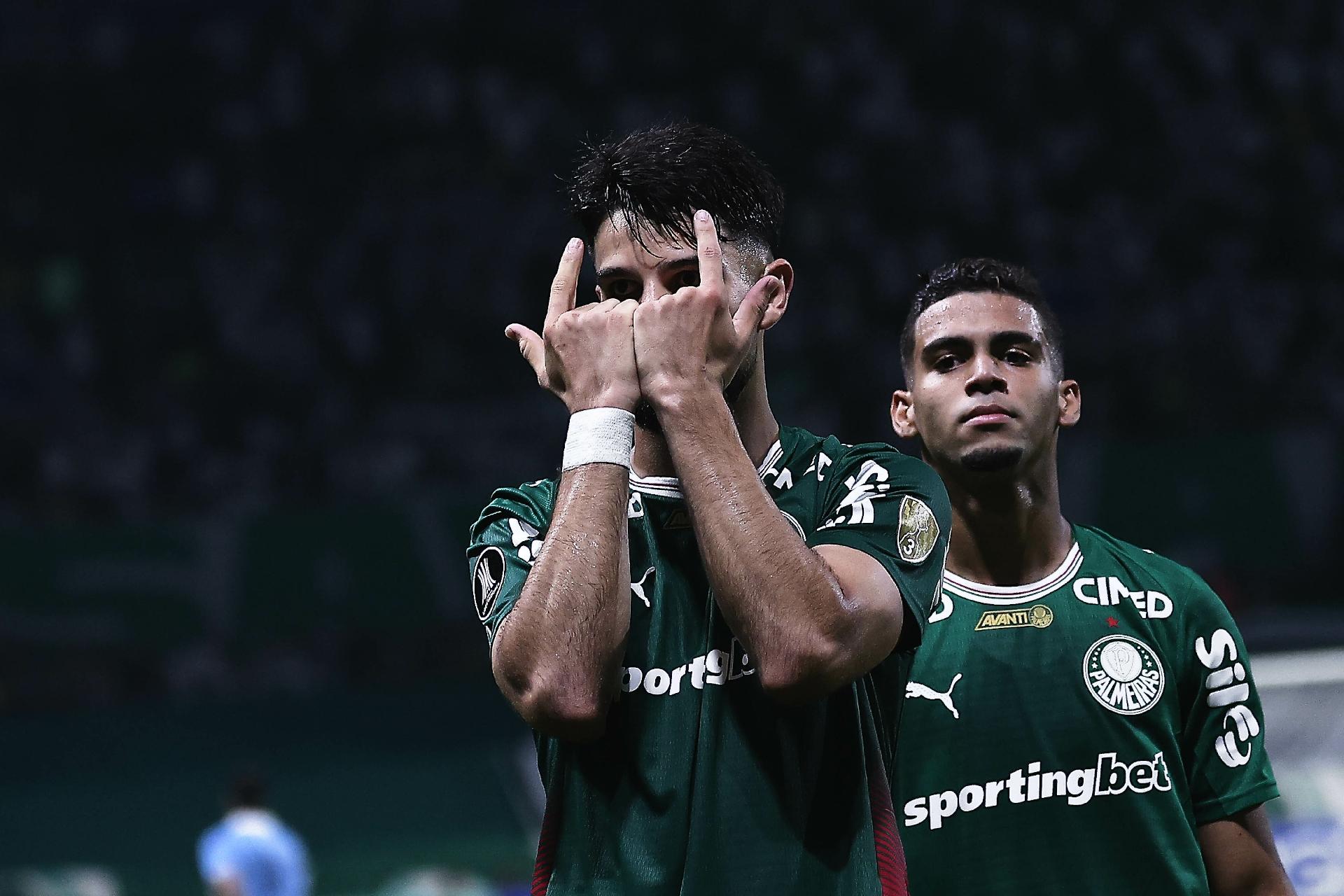 Flaco Lopez comemora gol do Palmeiras contra o Sporting Cristal, na Copa Libertadores - undefined