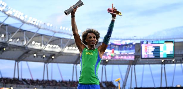 Alison dos Santos domina prova e conquista título mundial de atletismo