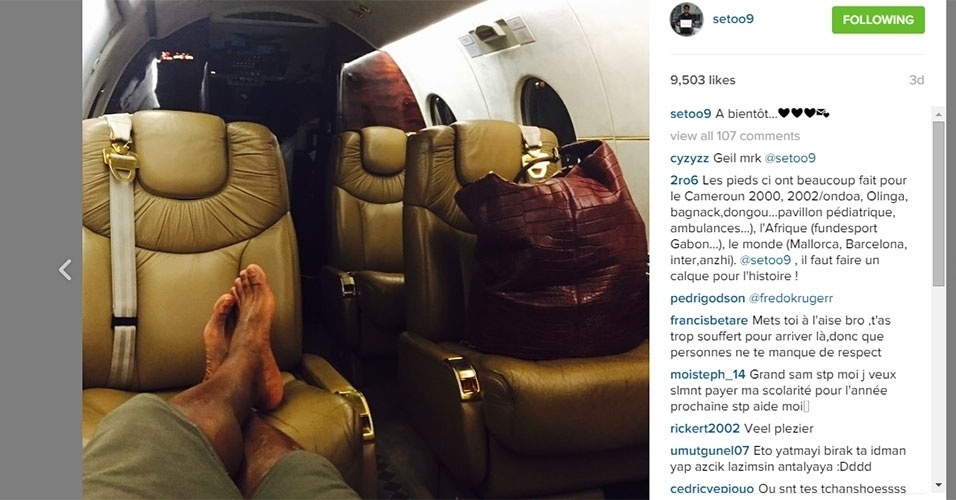 Eto'o exibe seus pés e também o jatinho - Reprodução/Instagram