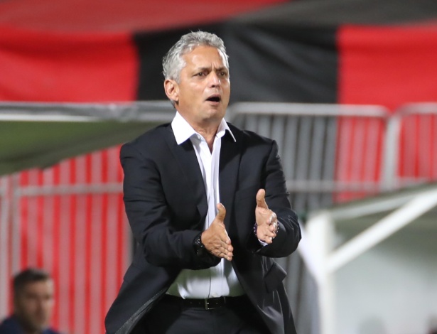 Reinaldo Rueda tem a missão de fazer o Flamengo vencer no Campeonato Brasileiro - Gilvan de Souza/Flamengo/Divulgação