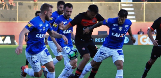 Cruzeiro sofre quando usa time misto