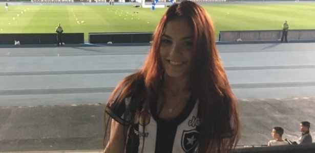 Samanta Alves viralizou após gravar vídeo dançando no Nilton Santos - Arquivo pessoal - Arquivo pessoal