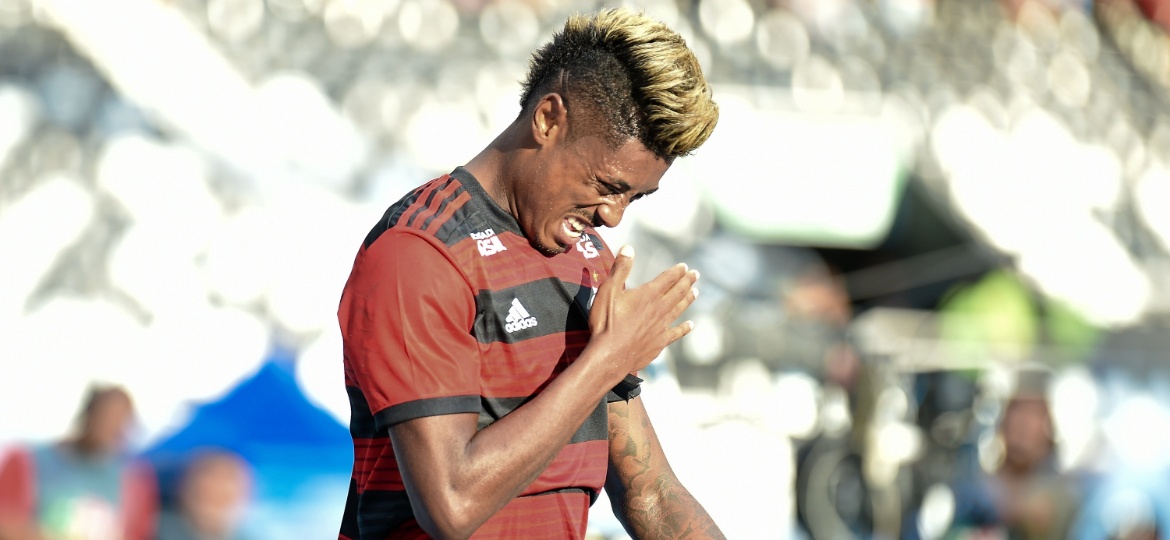 Bruno Henrique comemora após marcar pelo Flamengo sobre o Botafogo - Thiago Ribeiro/AGIF
