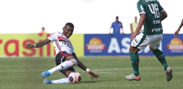 Jogo clássico | Arboleda se recusa a trocar camisa do SP com Palmeiras
