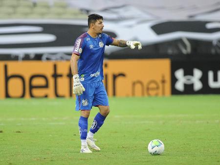 Santos Renova Com Goleiro Joao Paulo Por Cinco Anos