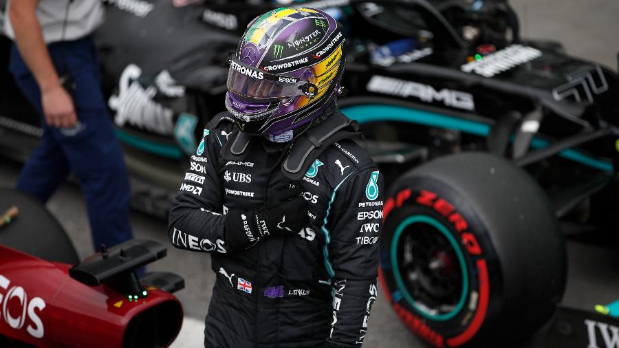 Lewis Hamilton comemora a primeira posição na classificação desta sexta-feira em Interlagos  - Mercedes